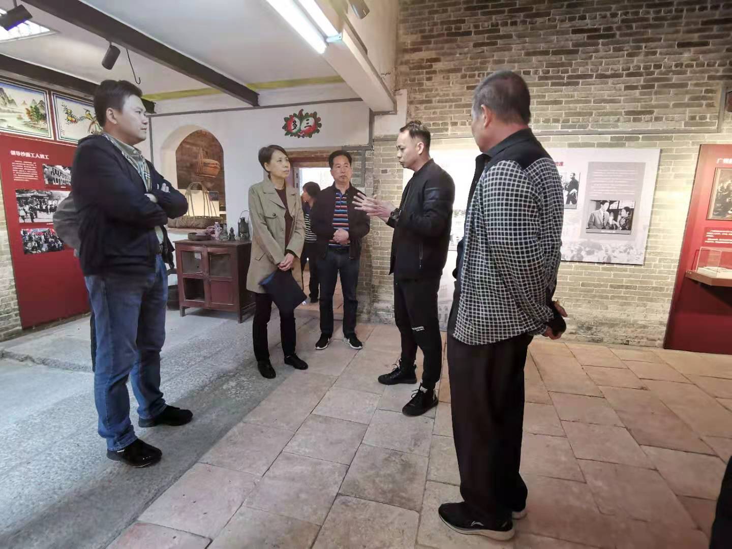 市人大领导到百合镇调研 (5).jpg