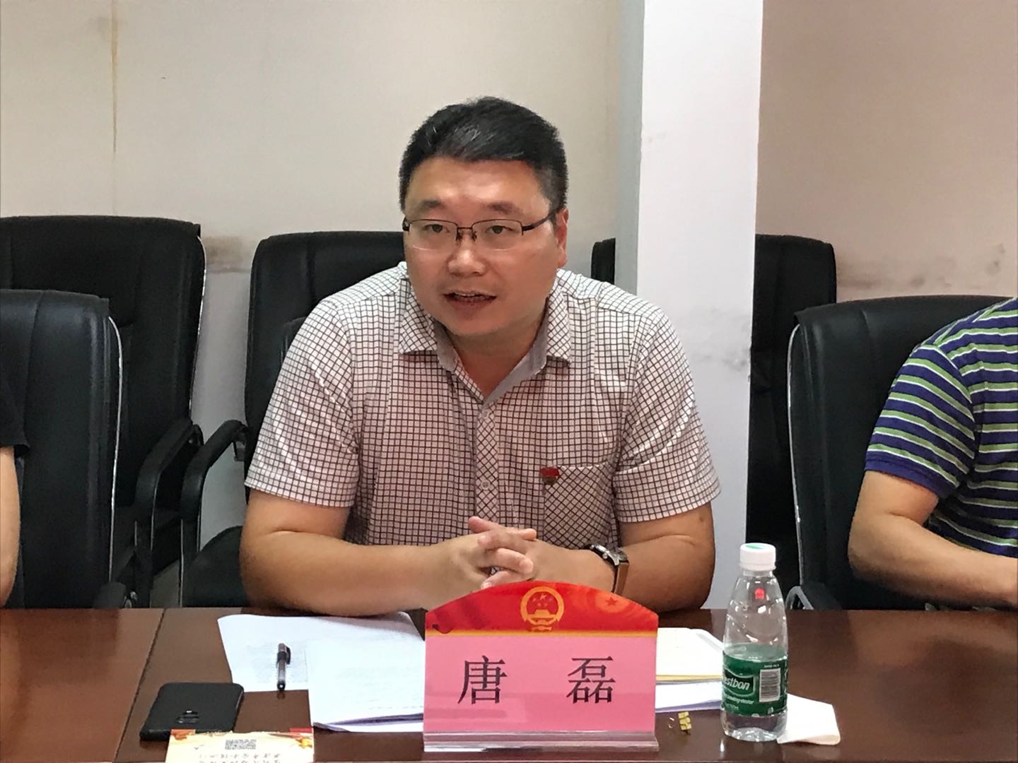 镇长唐磊作讲话.jpg